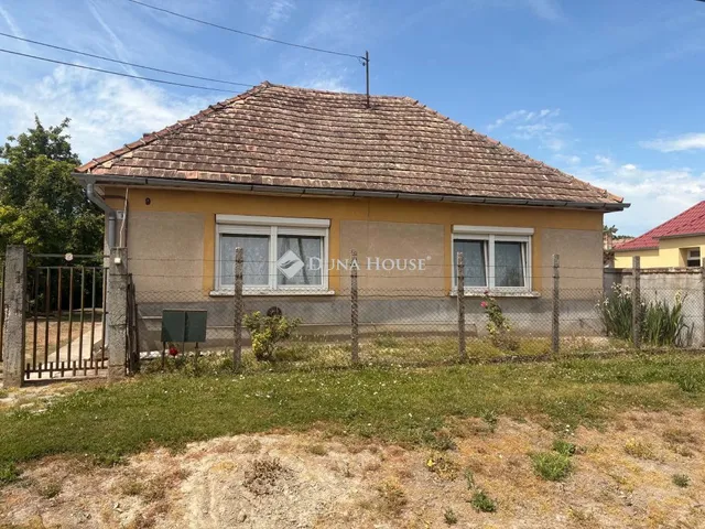 Eladó ház Lébény 80 nm