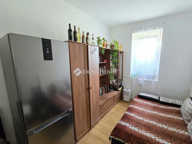 Eladó lakás Győr 56 nm