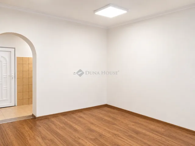 Eladó lakás Győr 35 nm
