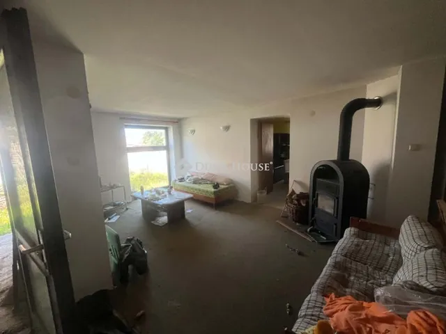 Eladó ház Magyarkeresztúr 130 nm