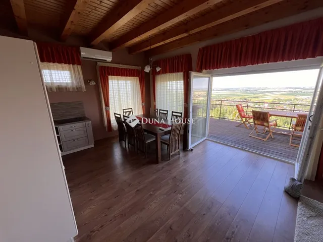 Eladó ház Nyúl 100 nm