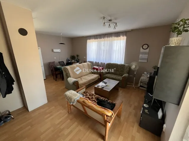 Eladó ház Pázmándfalu 98 nm