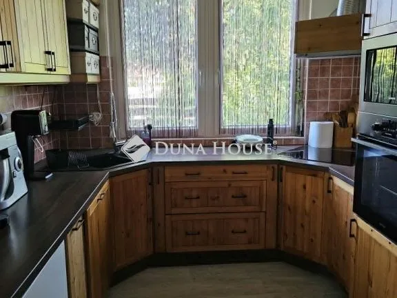 Kiadó ház Vámosszabadi, Széchenyi István utca 143 nm