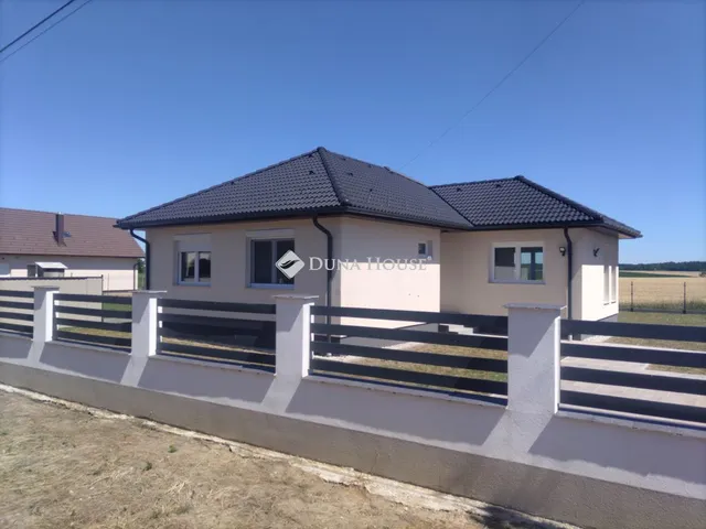 Eladó ház Pereszteg 91 nm