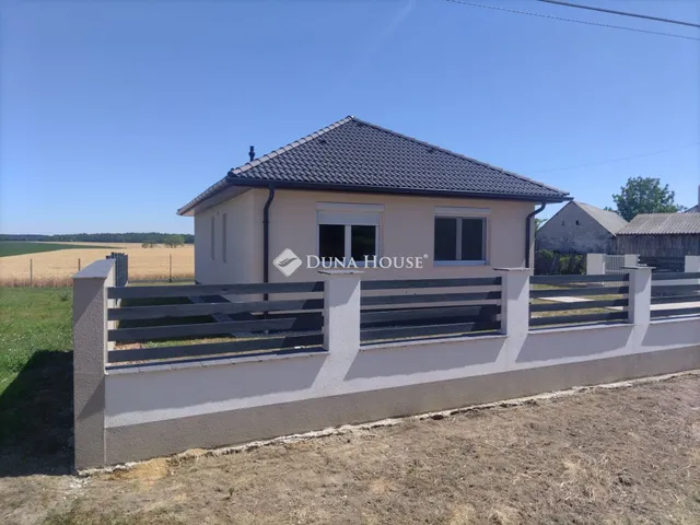 Eladó ház Pereszteg 91 nm