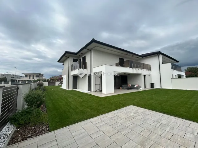 Eladó ház Győr 286 nm