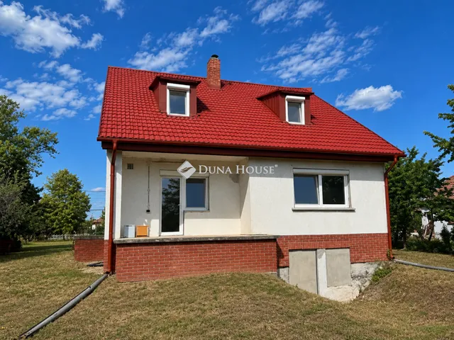 Eladó lakás Várbalog 132 nm