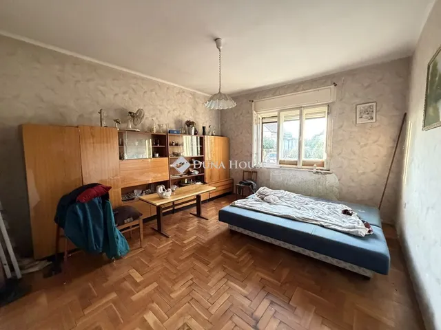 Eladó ház Komárom 79 nm