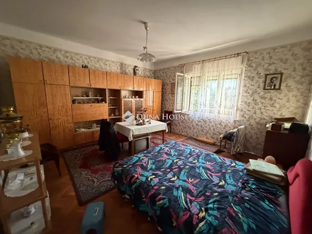 Eladó ház Komárom 79 nm
