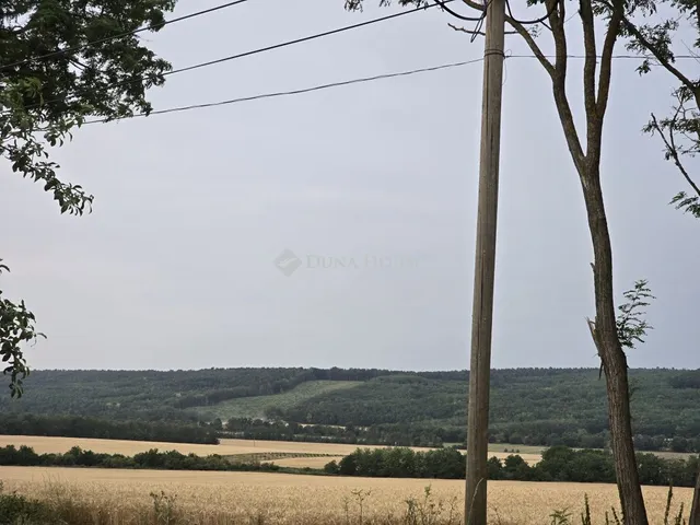 Eladó ház Tényő 105 nm