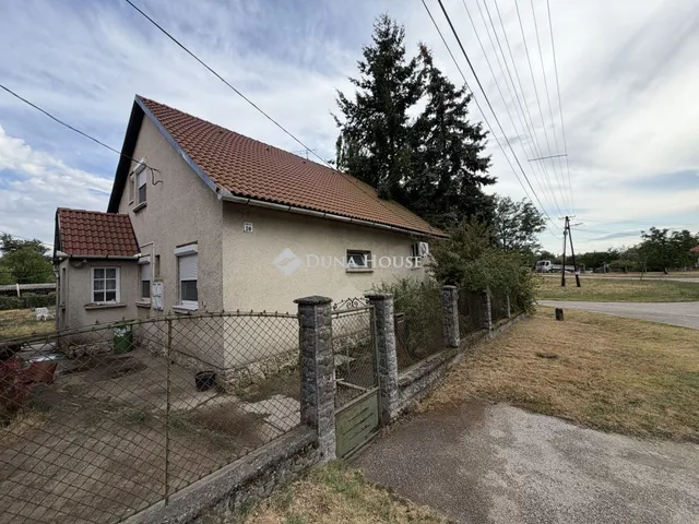 Eladó ház Komárom 140 nm