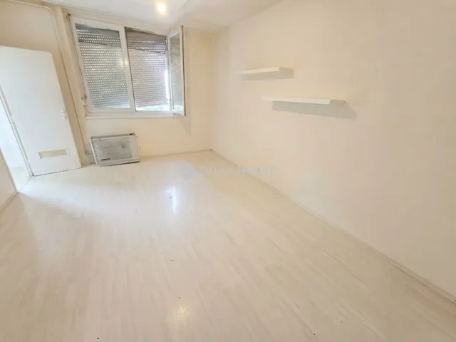 Eladó lakás Győr 28 nm