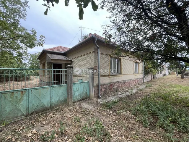 Eladó ház Kóny 76 nm