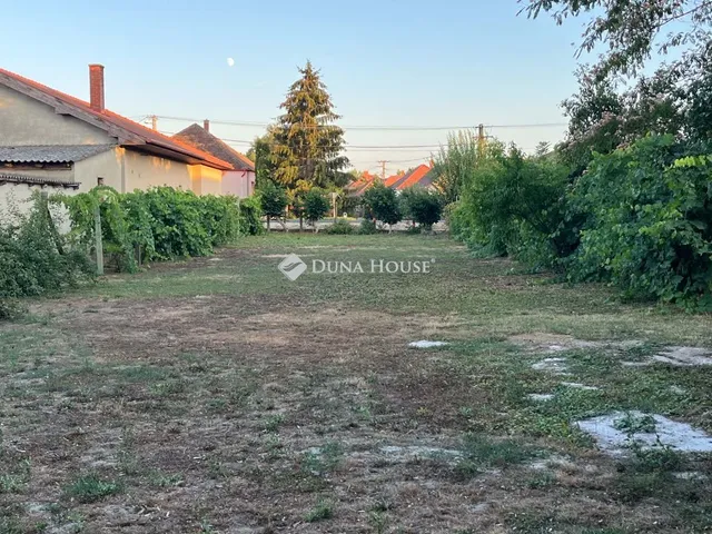 Eladó telek Rábacsanak 1396 nm