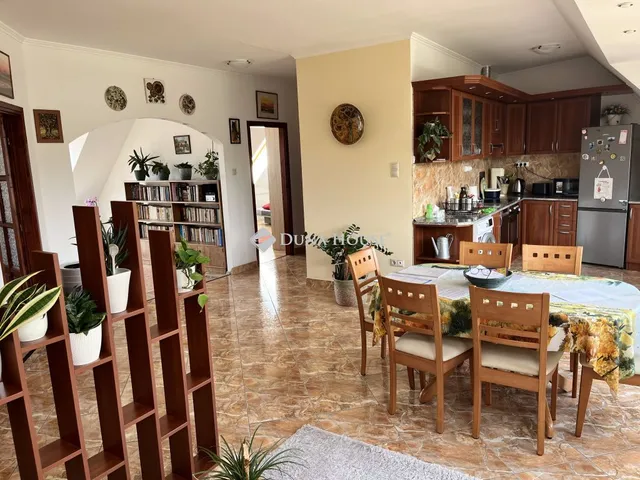 Eladó lakás Győr 79 nm