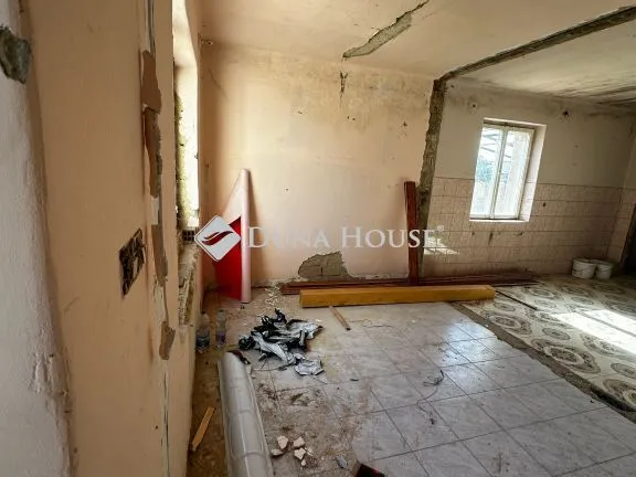 Eladó ház Tét 90 nm