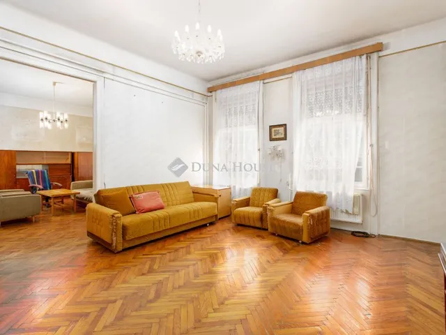 Eladó lakás Győr 103 nm