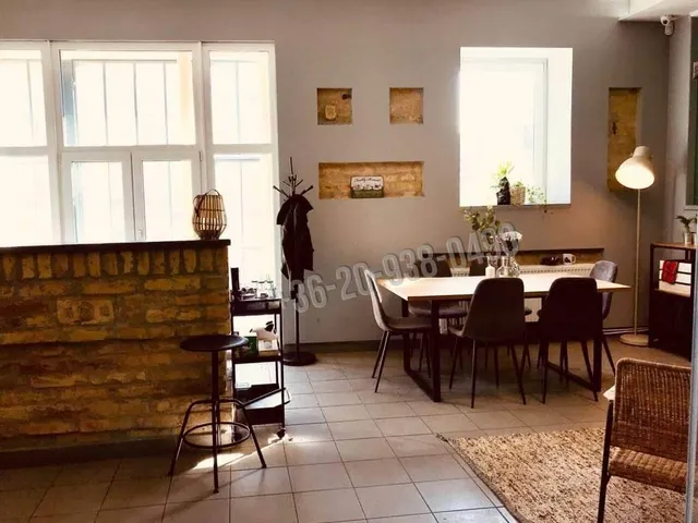 Eladó kereskedelmi és ipari ingatlan Budapest XIII. kerület, Angyalföld 251 nm