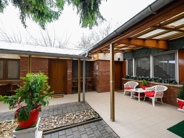 Eladó kereskedelmi és ipari ingatlan Budapest III. kerület, Rómaifürdő 243 nm