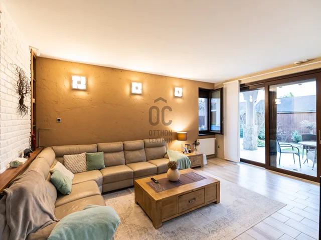 Eladó ház Százhalombatta, Óváros 255 nm