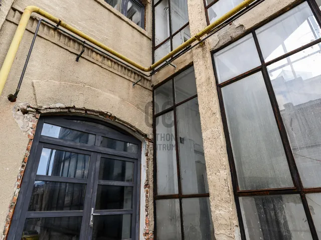 Eladó kereskedelmi és ipari ingatlan Budapest IV. kerület, Újpest 633 nm