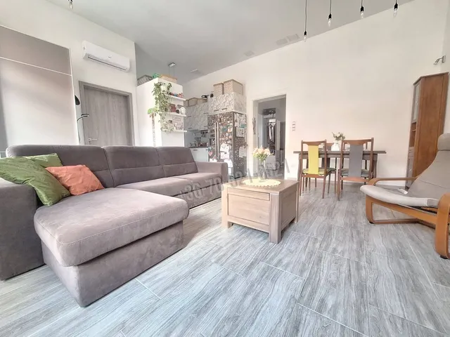 Eladó lakás Pécs, Belváros 239 nm