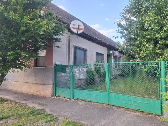Eladó ház Erzsébet 130 nm