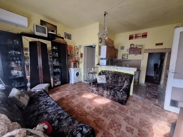 Eladó ház Erzsébet 130 nm