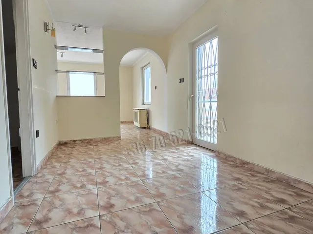 Eladó ház Székesfehérvár, Ráchegy 206 nm