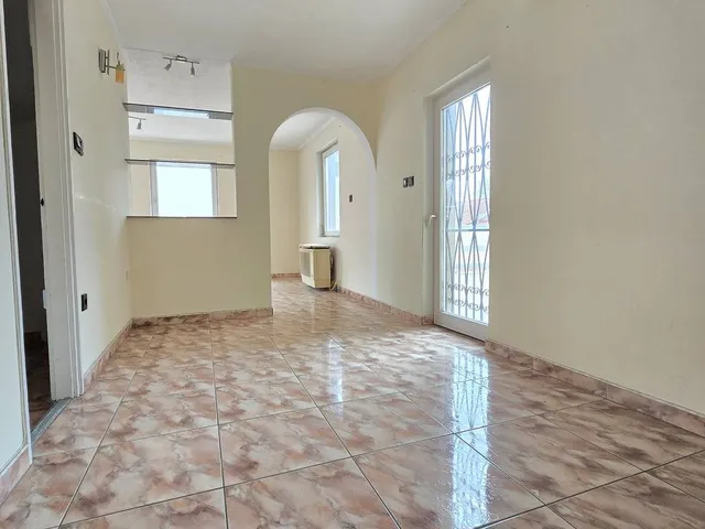 Eladó ház Székesfehérvár, Ráchegy 206 nm