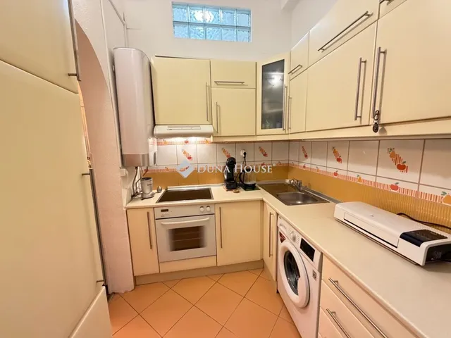 Eladó lakás Budapest VI. kerület, Szinyei Merse utca 27 nm