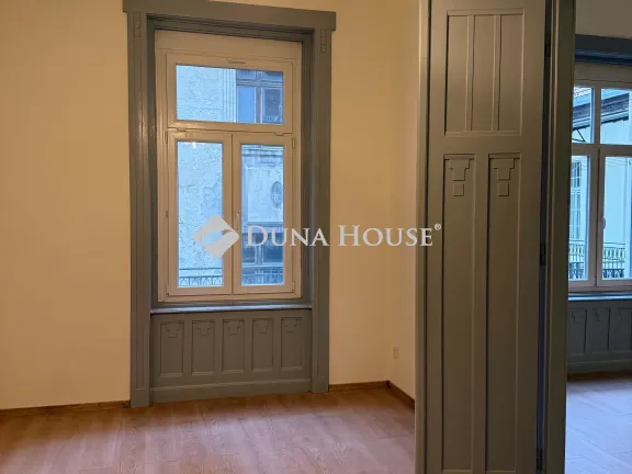 Eladó lakás Budapest VI. kerület 64 nm