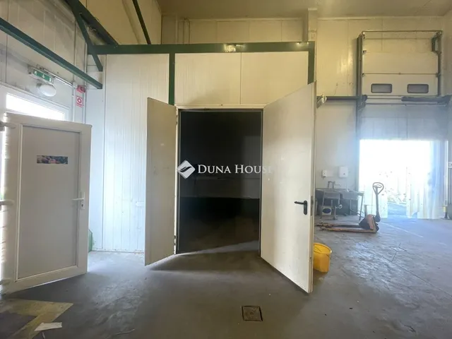 Kiadó kereskedelmi és ipari ingatlan Mórahalom, Röszkei út 820 nm