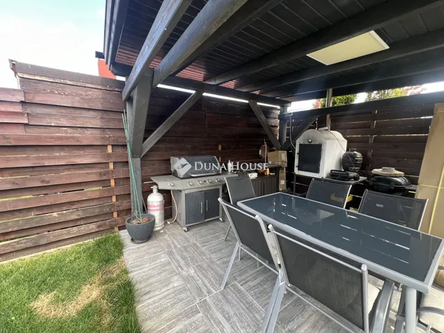 Eladó ház Szeged, Kőrösmező utca 240 nm