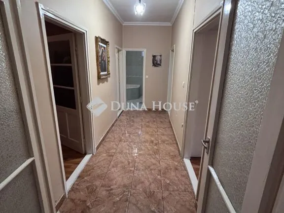 Eladó ház Baks, Fő utca 205 nm