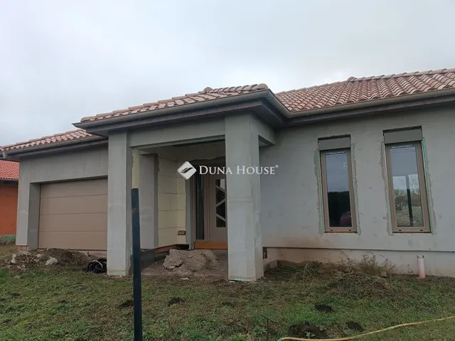 Eladó ház Röszke 159 nm