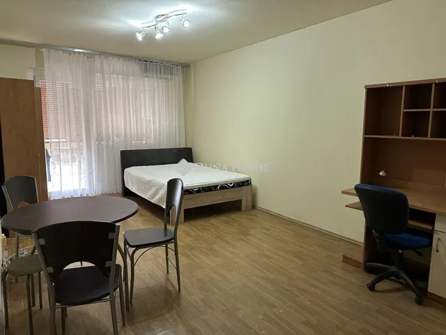 Eladó lakás Szeged, Gát utca 69 nm