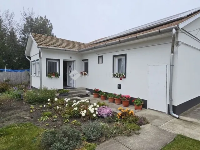 Eladó ház Szatymaz, Petőfi Sándor utca 132 nm