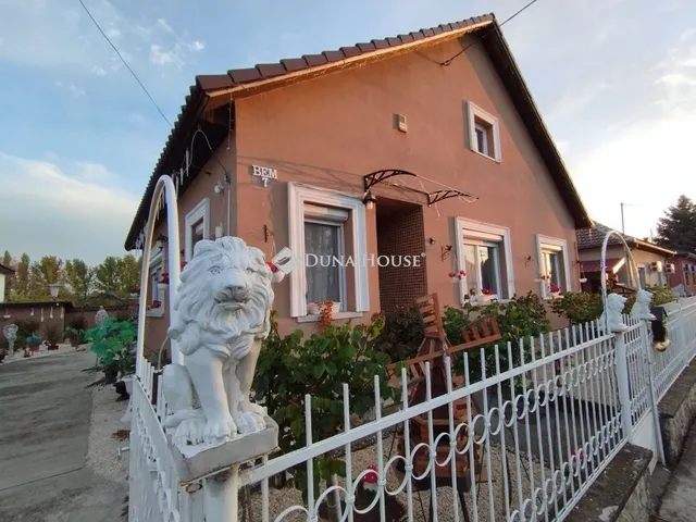 Eladó ház Fábiánsebestyén 140 nm