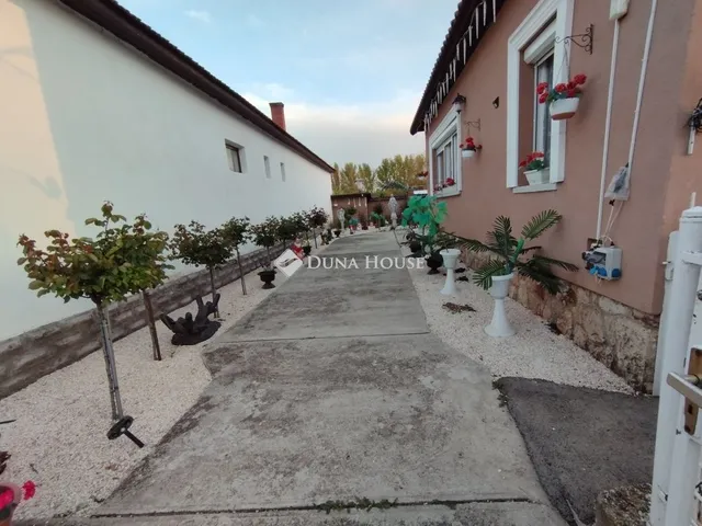 Eladó ház Fábiánsebestyén 140 nm