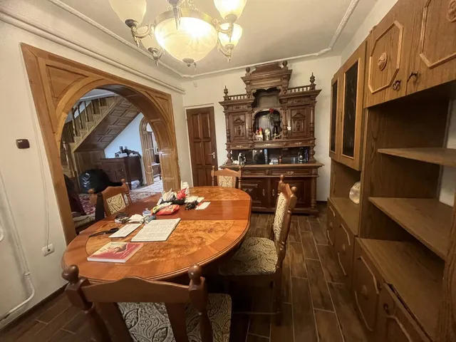 Eladó ház Debrecen, Pércsikert 240 nm