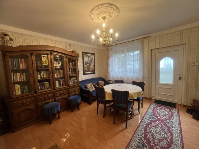 Eladó ház Karcag, Hortobágyi utca 120 nm