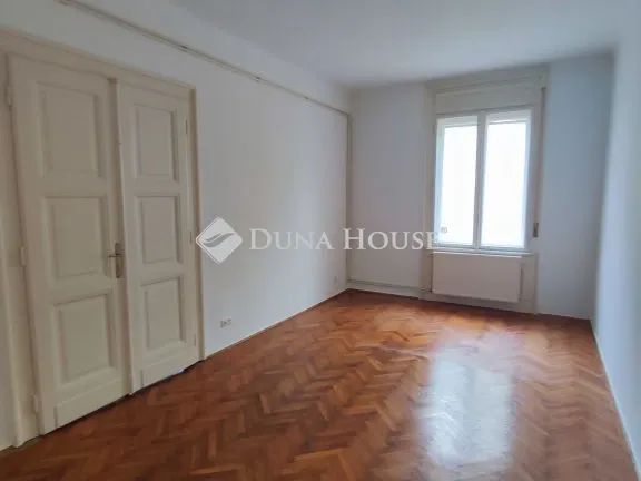 Lakás – Budapest, Palotanegyed - Több