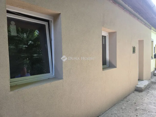 Eladó lakás Szob, Petőfi Sándor utca 50 nm