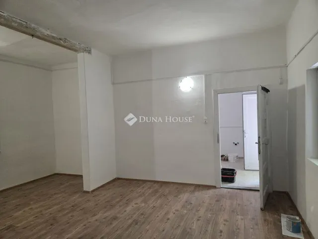 Eladó lakás Szob, Petőfi Sándor utca 50 nm