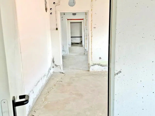 Eladó kereskedelmi és ipari ingatlan Miskolc, Zsolcai kapu 440 nm