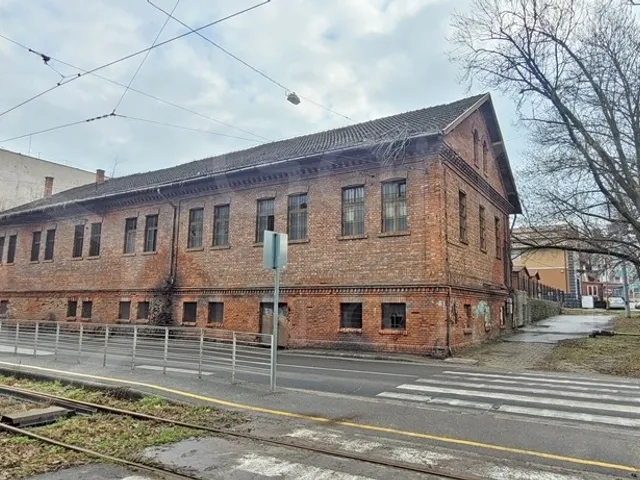 Eladó kereskedelmi és ipari ingatlan Miskolc, Vasgyár 440 nm