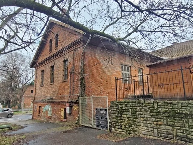 Eladó kereskedelmi és ipari ingatlan Miskolc, Vasgyár 440 nm