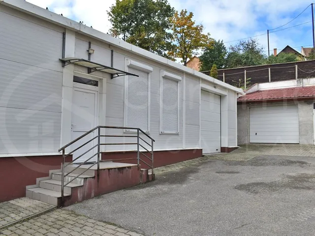 Eladó kereskedelmi és ipari ingatlan Miskolc, Szentpéteri kapu 227 nm