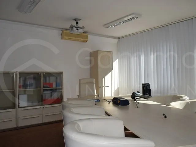 Eladó kereskedelmi és ipari ingatlan Miskolc, Szentpéteri kapu 2200 nm